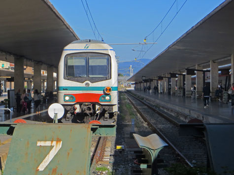Train Stations in Rome Italy